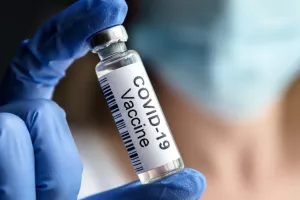 New York Times: Ο FDA σχετίζει θανάτους 10 παιδιών με τα εμβόλια κατά του κορονοϊού