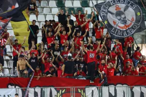 200 Σαλαμιναίοι
