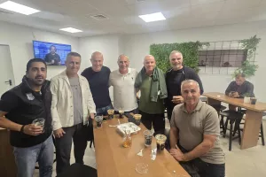 Δυνατή παρέα στο "Αλφαμέγα"