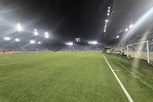 Περίμεναν 9000... πήγαν 9873