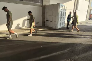 (Φώτος Kerkida) Έφτασε στην έδρα της η ΑΕΚ