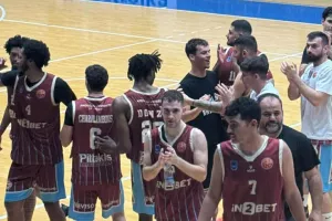 Επιβλητικό διπλό στο "Λευκόθεο"
