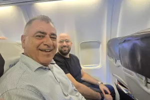 (Ομόνοια) Αντιδήμαρχος και... γιος!