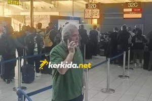 Στα τηλέφωνα ο Μάριος... (31099)!
