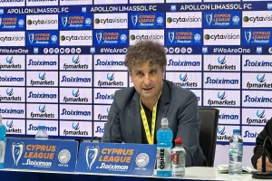 "Ένα πολύ δύσκολο παιχνίδι - Εκτιμώ πολύ τους ποδοσφαιριστές για τη δουλειά που κάνουν"