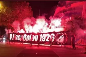 Eκατοντάδες αναρτήσεις/ΦΩΤΟΣ