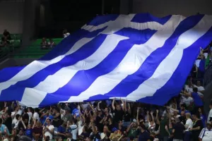 "Πέταξαν" 2.500 εισιτήρια με Ρουμανία 