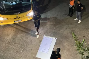 Φώτος kerkida από την άφιξη της ΑΕΛ