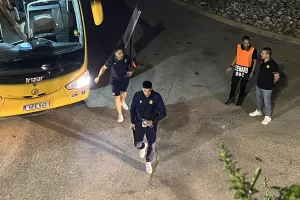 Φώτος kerkida από την άφιξη της ΑΕΛ