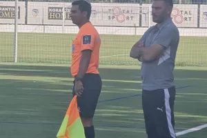Νίκη και παραμονή στην κορυφή