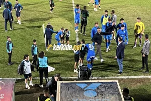 (Φώτος Kerkida) Ωραίο σκηνικό με Κονφέ και Μπρένο!