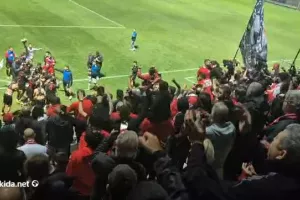 (ΝΕΟ ΒΙΝΤΕΟ) Ντίρλι-ντίρλι και μέσα από την κερκίδα