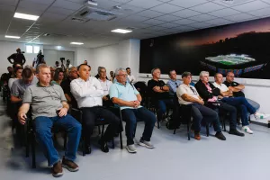 Ο Άρης για την παρουσίαση του βιβλίου (Φώτος)