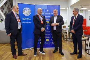 (Φώτος) Ανταλλαγή... αναμνηστικών