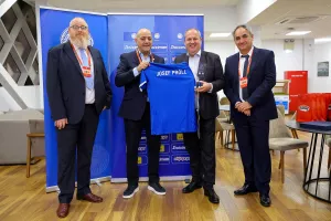 (Φώτος) Ανταλλαγή... αναμνηστικών