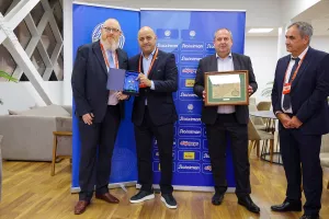 (Φώτος) Ανταλλαγή... αναμνηστικών