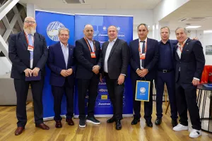 (Φώτος) Ανταλλαγή... αναμνηστικών
