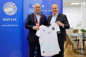 (Φώτος) Ανταλλαγή... αναμνηστικών