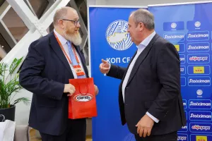 (Φώτος) Ανταλλαγή... αναμνηστικών