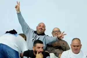 ΦΩΤΟΣ από τις κερκίδες στο Απόλλων - ΑΕΚ