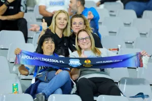ΦΩΤΟΣ από τις κερκίδες στο Απόλλων - ΑΕΚ