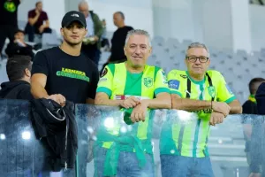 ΦΩΤΟΣ από τις κερκίδες στο Απόλλων - ΑΕΚ