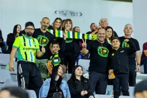 ΦΩΤΟΣ από τις κερκίδες στο Απόλλων - ΑΕΚ