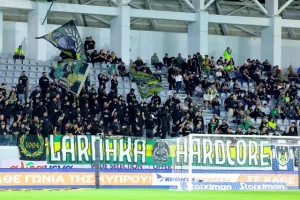 ΦΩΤΟΣ από τις κερκίδες στο Απόλλων - ΑΕΚ