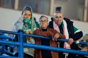ΚΑΙ στο φούτσαλ η γιαγιά Μαρία!