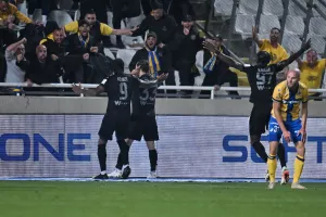 ΑΠΟΕΛ - ΑΕΛ: Ανατροπή και σπουδαίο διπλό με Μακρή στο 90+6'!