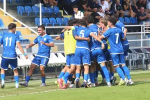 (Φώτος) Νίκη και πρόκριση για την Εθνική K17