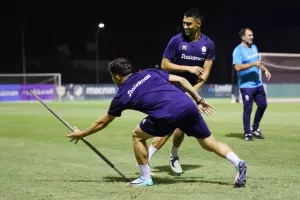 Ξεκίνησε... η Εθνική μας (Φώτος/Βίντεο Kerkida)