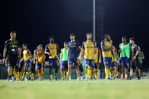 Ψάχνει τους… πρώτους 