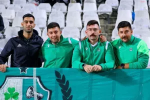 ΦΩΤΟΡΕΠΟΡΤΑΖ από τις κερκίδες στο Ομόνοια - ΑΠΟΕΛ