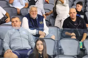 ΦΩΤΟΣ από τις κερκίδες στο Απόλλων - ΑΕΚ