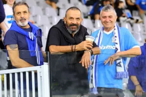 ΦΩΤΟΣ από τις κερκίδες στο Απόλλων - ΑΕΚ
