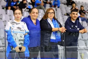 ΦΩΤΟΣ από τις κερκίδες στο Απόλλων - ΑΕΚ
