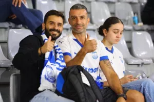 ΦΩΤΟΣ από τις κερκίδες στο Απόλλων - ΑΕΚ