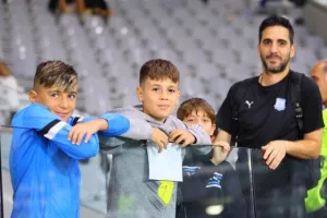 ΦΩΤΟΣ από τις κερκίδες στο Απόλλων - ΑΕΚ