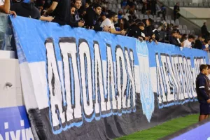 ΦΩΤΟΣ από τις κερκίδες στο Απόλλων - ΑΕΚ