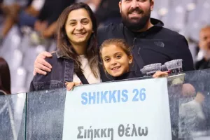 ΦΩΤΟΣ από τις κερκίδες στο Απόλλων - ΑΕΚ