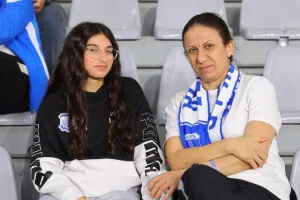 ΦΩΤΟΣ από τις κερκίδες στο Απόλλων - ΑΕΚ