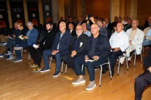 "Με τους θεούς του Ολύμπου" (Φώτος)