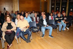 "Με τους θεούς του Ολύμπου" (Φώτος)