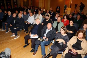 "Με τους θεούς του Ολύμπου" (Φώτος)