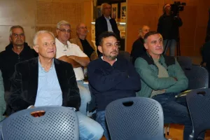 "Με τους θεούς του Ολύμπου" (Φώτος)