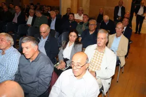 "Με τους θεούς του Ολύμπου" (Φώτος)