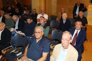 "Με τους θεούς του Ολύμπου" (Φώτος)