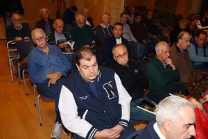 "Με τους θεούς του Ολύμπου" (Φώτος)