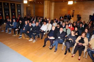 "Με τους θεούς του Ολύμπου" (Φώτος)
